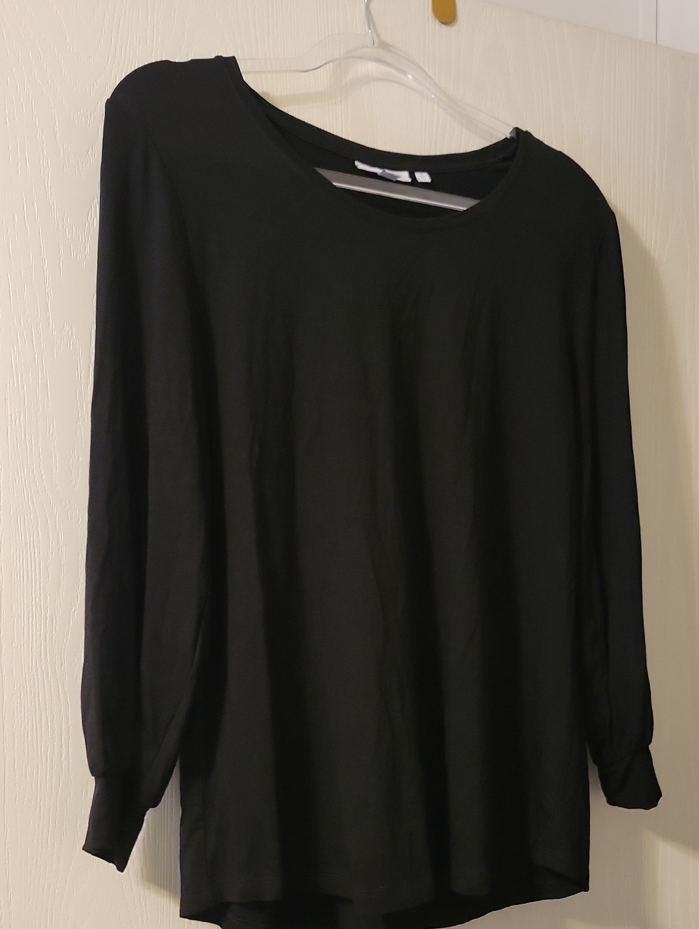 Chico's Black Crew Neck Long Sleeve Top With Sleeve Cuff Detail